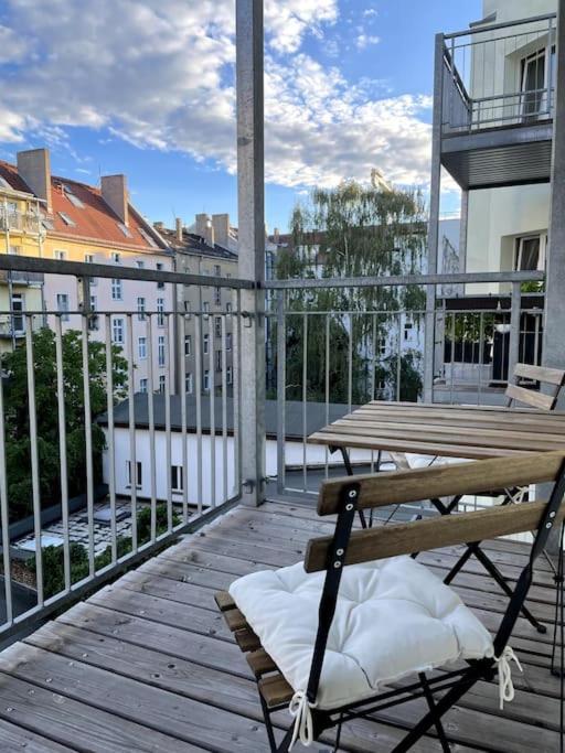 Newly Renovated In Ideal Location Apartment