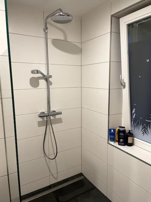 Apartment Newly Renovated In Ideal Location *