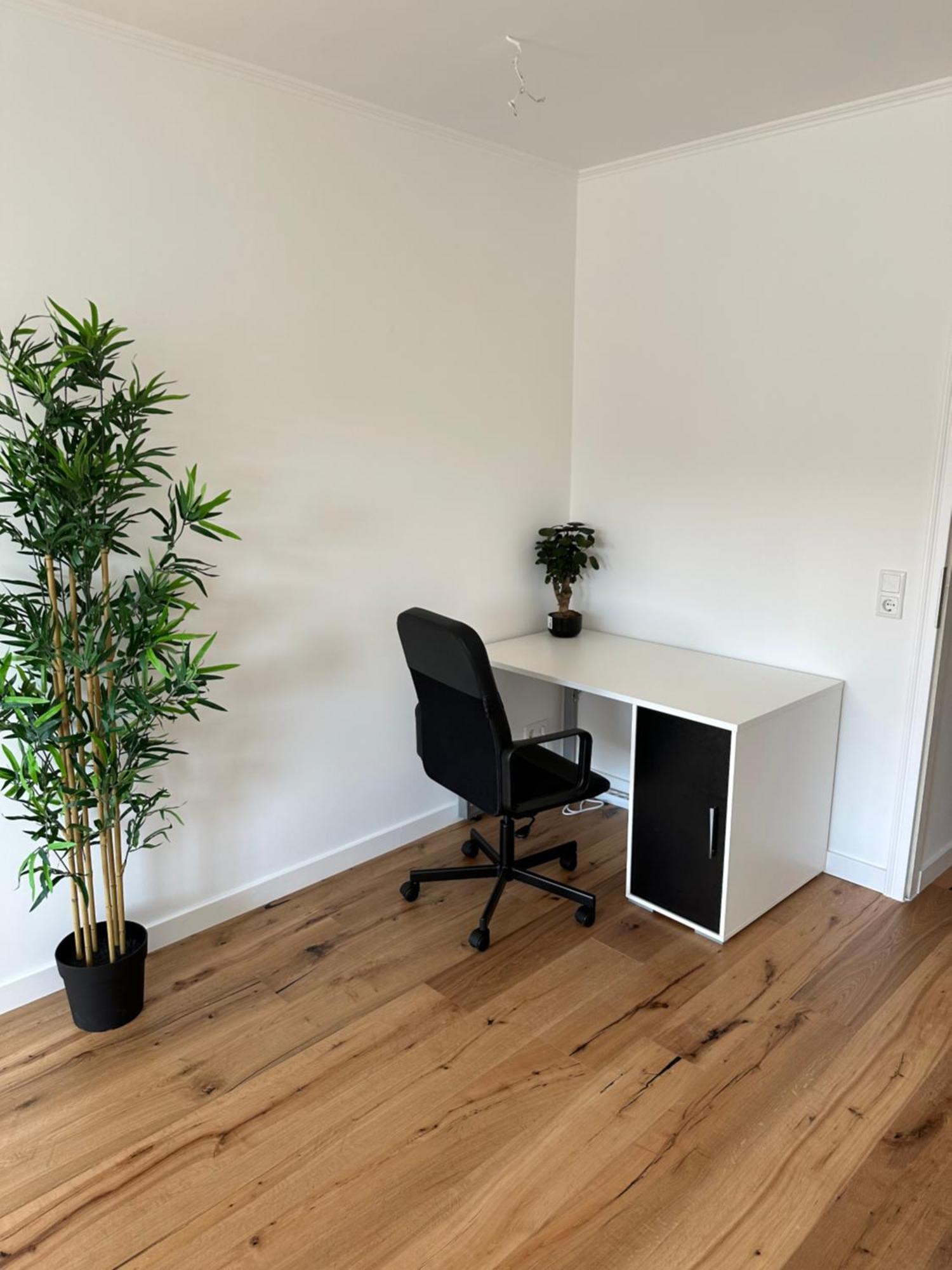 Newly Renovated In Ideal Location